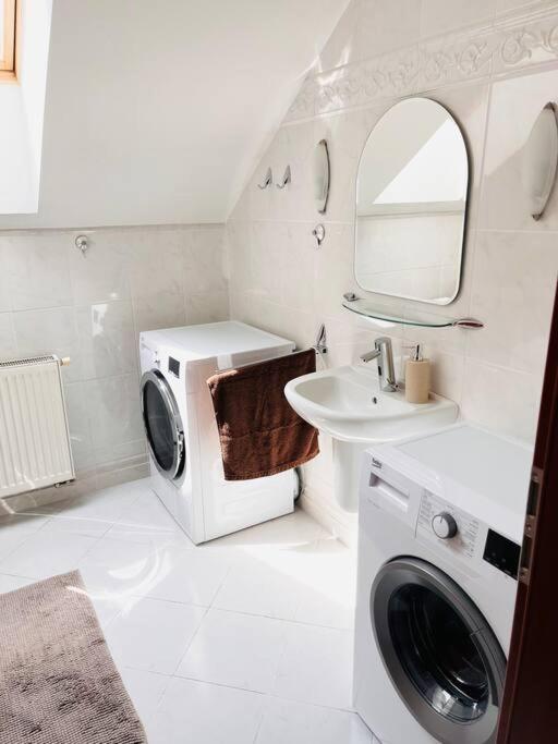 Apartman Se Zahradou 20 Minut Do Centra Prahy Ořech Εξωτερικό φωτογραφία